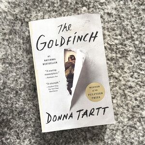 📖 THE GOLDFINCH, paperback book